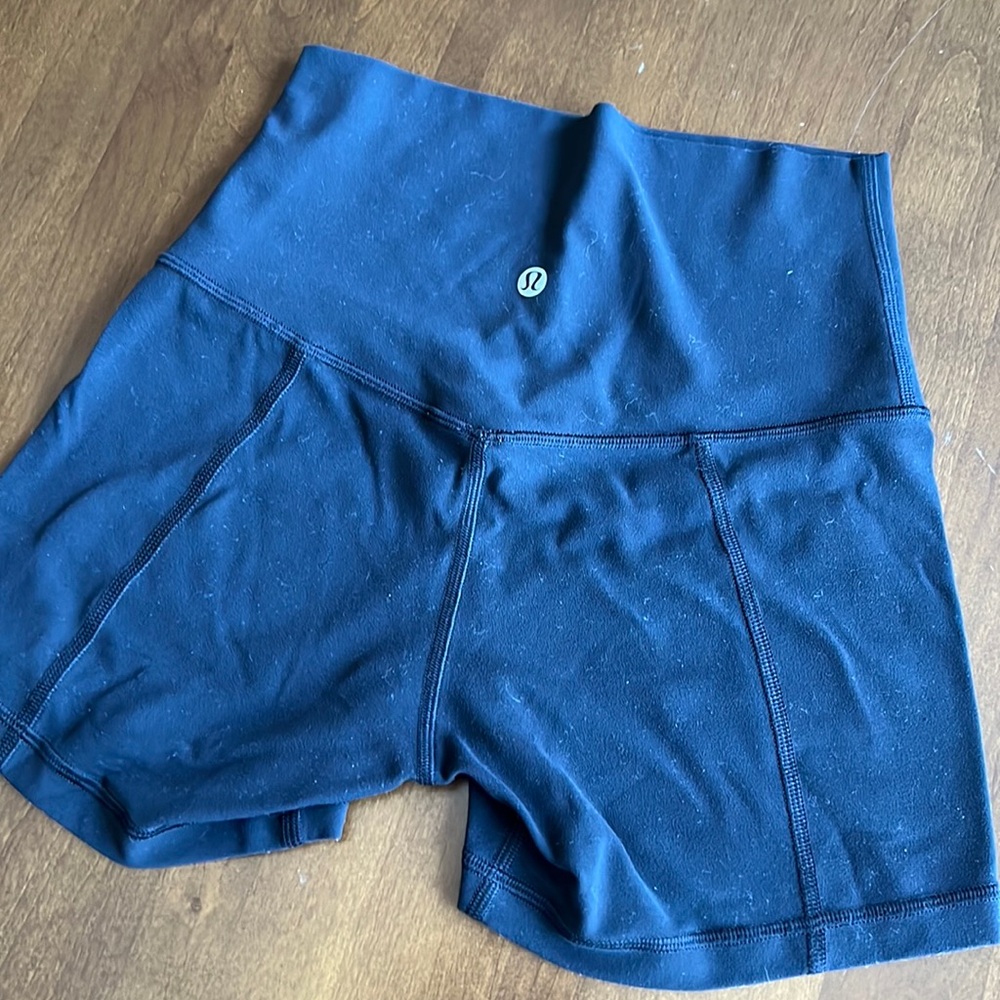 Lululemon Align shorts 4”